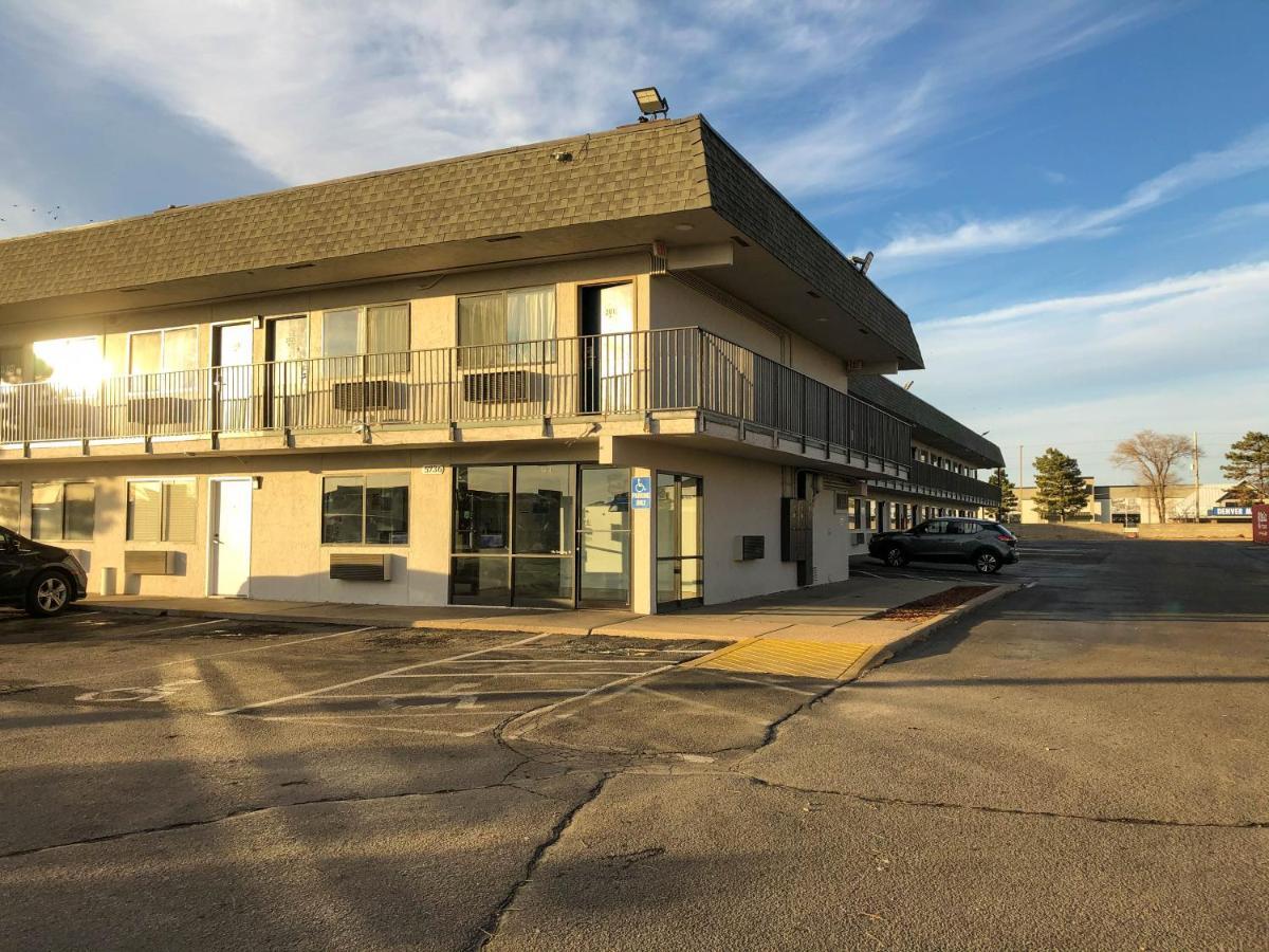 6 Wichita, Ks - Airport