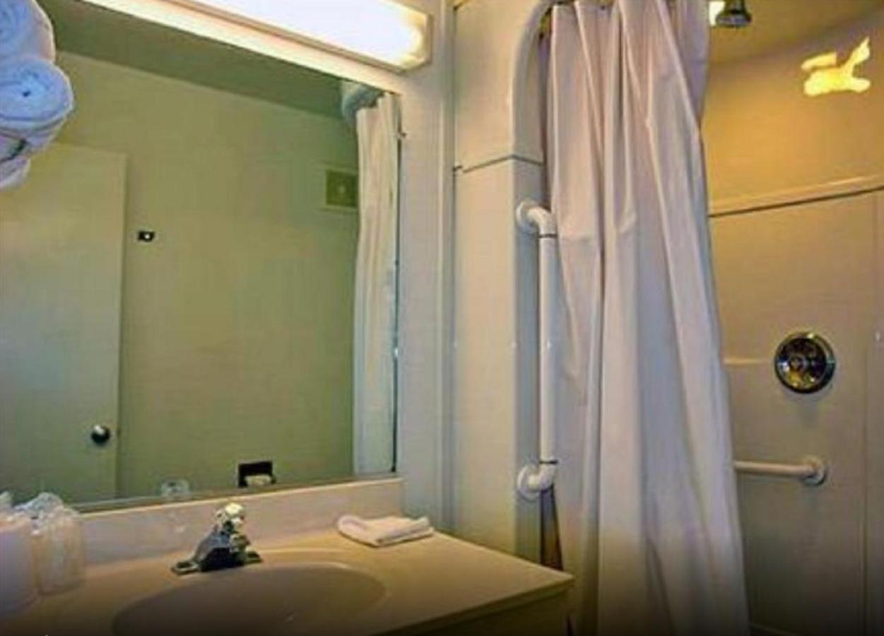 Studio 6 Wichita, Ks - Airport Hotel 2*